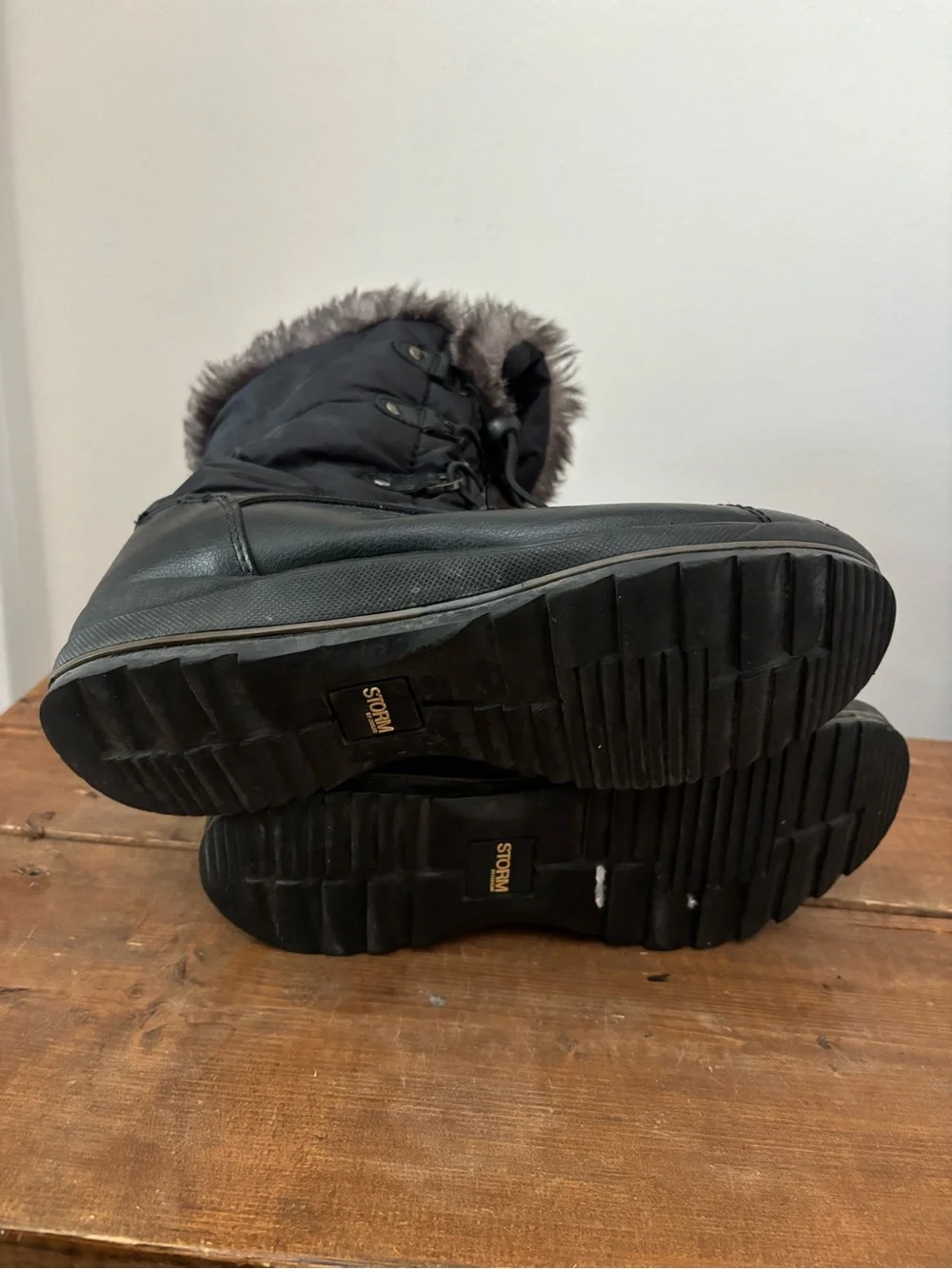 Cougar stylish black
